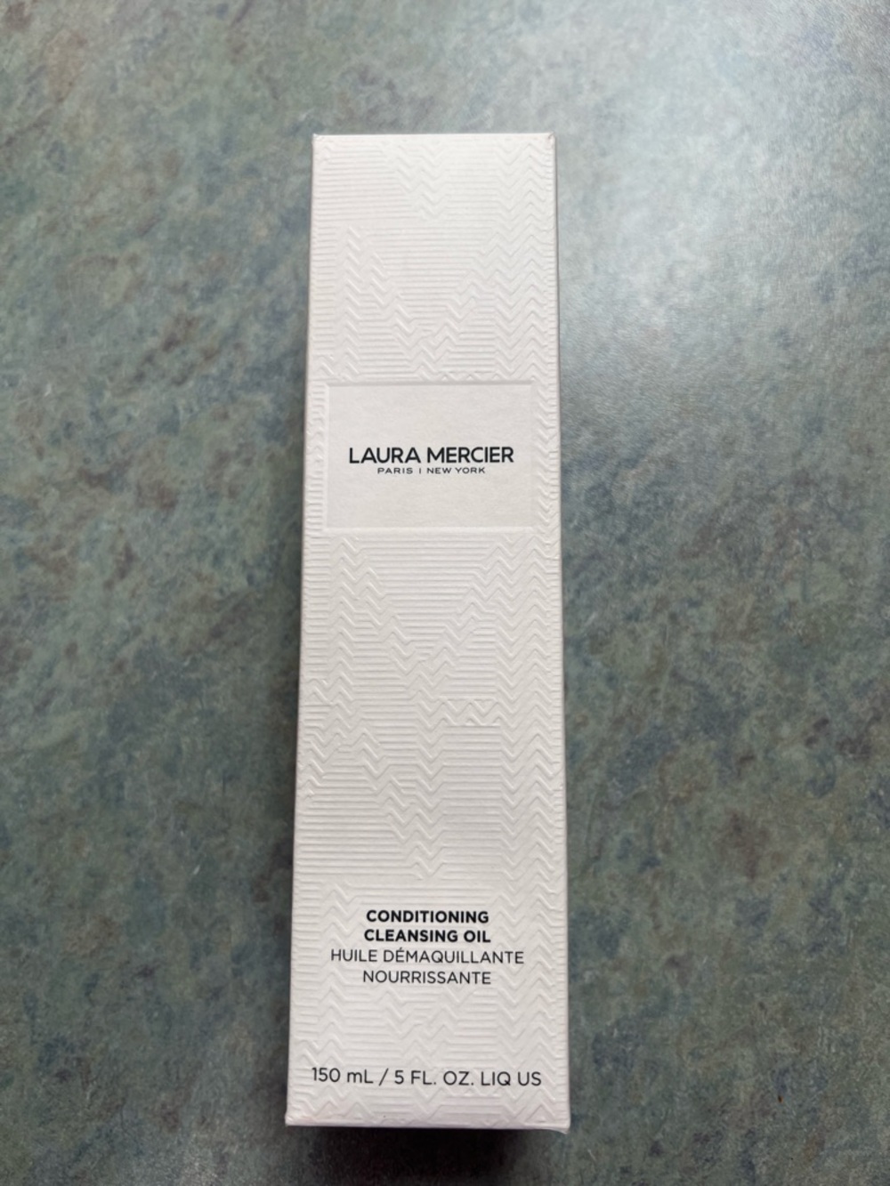 Laura Mercier face cleansing oil - Picture 7 of 7